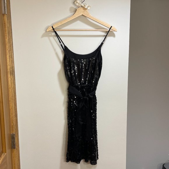 EXPRESS | BLACK SEQUIN MINI COCKTAIL DRESS WITH BLACK WAIST TIE | SIZE XS - Picture 2 of 9